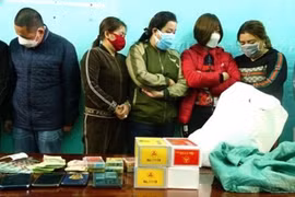 [Tin nhanh tối 7-1-2022] Bắt giữ nhóm đối tượng đánh bạc, thu giữ hơn 136 triệu đồng