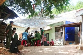 [Tin nhanh tối 4-10-2021] Phát hiện người phụ nữ tử vong bên đường, nghi bị con trai ruột sát hại