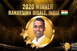 Người đầu tiên chia tiền thưởng cho các đối thủ sau khi giành "Giải Nobel giáo dục” 