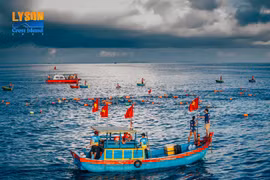 Giải bơi vượt biển Lý Sơn Cross Island - thương hiệu du lịch của đảo Lý Sơn