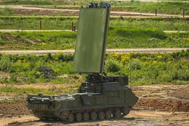 Máy bay không người lái Ukraine truy diệt ‘mắt thần’ của pháo binh Nga