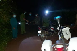 [Tin nhanh tối 27-8-2021] Nam thanh niên vượt chốt kiểm soát dịch thăm người yêu