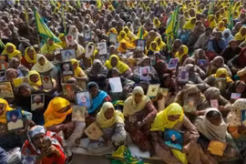 Góa phụ nông dân ở Ấn Độ biểu tình phản đối cải cách nông nghiệp