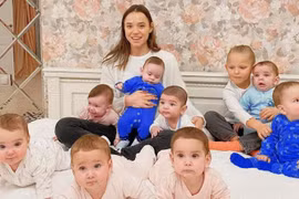 [ẢNH] Cuộc sống của cô gái 24 tuổi có tới 22 đứa con