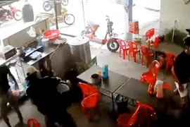 [Tin nhanh tối 28-10-2022] Học sinh bị nhóm côn đồ dùng ống sắt, vỏ chai đánh dã man