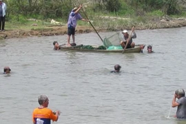 [Tin nhanh tối 19-2-2021] Đi bắt ốc, hai anh em đuối nước tử vong