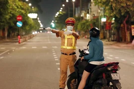 [Tin nhanh sáng 26-7-2021] Người dân TP.HCM không được ra đường từ 18 giờ đến 6 giờ hôm sau