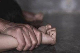 [Tin nhanh tối 10-9-2022] ‘Yêu’ bé gái 13 tuổi, nam thanh niên 18 tuổi bị bắt tạm giam