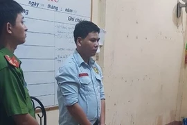 [Tin nhanh tối 23-4-2021] Một phụ nữ Hà Nội bị tống tiền bằng ảnh nóng