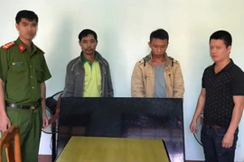 [Tin nhanh tối 23-10-2020] Triệu tập 2 đối tượng lợi dụng mưa lũ, trộm cắp tài sản