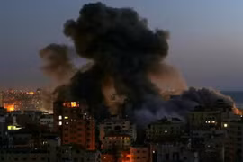 [ẢNH] Bạo lực leo thang ở dải Gaza, nguy cơ bùng phát chiến tranh toàn diện