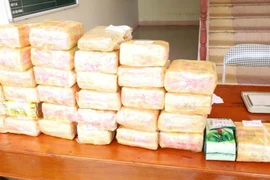 [Tin nhanh sáng 23-7-2021] Bắt nam thanh niên vận chuyển thuê ma túy lấy 20 triệu đồng