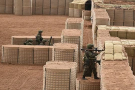 Lực lượng giữ gìn hòa bình Nga xây dựng hệ thống công sự ở Karabakh