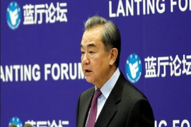 Ngoại trưởng Trung Quốc kêu gọi thiết lập lại quan hệ Mỹ-Trung