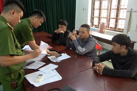 [Tin nhanh sáng 12-6-2022] Triệt phá đường dây cho vay lãi nặng đến 243%/năm