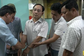 [Tin nhanh tối 9-4-2021] Bắt khẩn cấp giám đốc bệnh viện thuê ‘sát thủ’ giết người vì ghen tuông