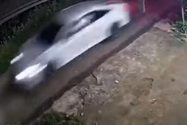 [Tin nhanh sáng 27-8-2021] Lái ô tô tông 4 người thương vong vì tranh chấp đất đai