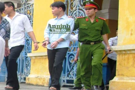 Thua độ bóng đá, thợ nữ trang chiếm đoạt hơn 754 chỉ vàng