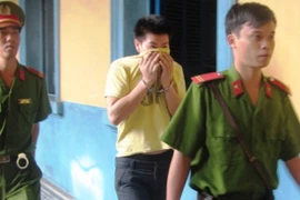 Điên cuồng huỷ hoại nhan sắc người trong mộng