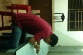 Giết vợ tại nhà, ra đầu thú với bộ quần áo đầy máu