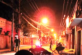 Người có biểu hiện tâm thần, tẩm xăng tự thiêu giữa phố