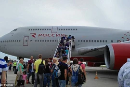  Chuyến bay bị hoãn 7 tiếng đồng hồ do một phụ nữ bất ngờ đòi… ly dị