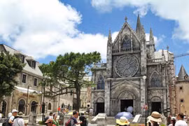 Bà Nà Hills lọt top 5 khu du lịch hàng đầu Việt Nam