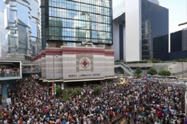 Chiến dịch “chiếm trung tâm” Hong Kong, 61.500 học sinh, sinh viên bị ảnh hưởng.