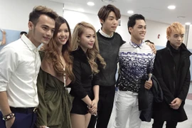 Tặng quà “bí mật”, Lee Jung Shin (CNBlue) khiến thí sinh Việt Nam tranh cãi