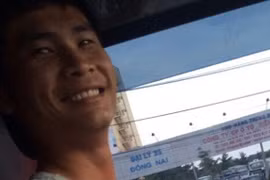 Người hùng dìu xe khách cứu 40 người nhận giải "Vô lăng vàng 2016"