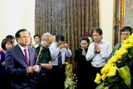 Bí thư Thành ủy Phạm Quang Nghị thăm một số gia đình, cá nhân tiêu biểu