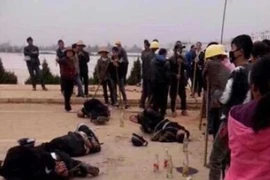 Dân bức xúc tiền đền bù đất, hỗn chiến, 8 người chết