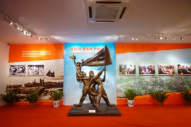 Triển lãm “Điện Biên Phủ - Điểm hẹn lịch sử" kỷ niệm 70 năm Chiến thắng Điện Biên Phủ