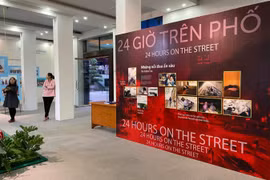Câu chuyện mưu sinh qua triển lãm "24 giờ trên phố"
