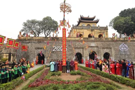 Cận cảnh những hình ảnh nghi lễ “Tống cựu nghinh tân” ở Hà Nội