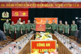 Nghĩa tình Công an Thủ đô hướng về Lạng Sơn, Bắc Ninh sau mưa lũ