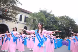 Lan toả giá trị truyền thống qua Lễ hội Áo dài du lịch Hà Nội