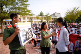 Tuyên truyền nhận biết, phòng chống ma túy cho gần 1.500 học sinh tại huyện Quốc Oai