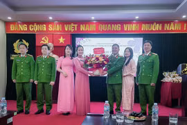 Phòng Cảnh sát Thi hành án hình sự và hỗ trợ tư pháp gặp mặt kỷ niệm 115 năm Ngày quốc tế phụ nữ 