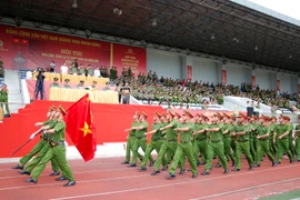 Gần 500 cán bộ, chiến sĩ Công an Hà Nội tham gia Hội thi Điều lệnh, quân sự, võ thuật 