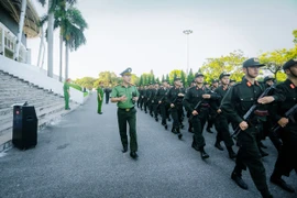 Những người truyền lửa trong mỗi bước chân diễu hành của Công an Hà Nội
