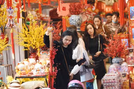 Hàng Mã mùa Tết về 