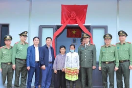 Nhanh chóng hoàn thành 600 căn nhà '3 cứng”' để bàn giao cho hộ nghèo biên giới