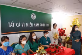 Đám cưới đặc biệt tại Bệnh viện dã chiến 