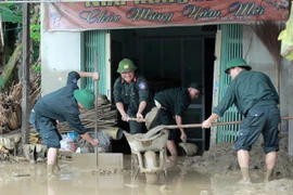 Ngành giáo dục Hà Nội quyên góp được 100 triệu đồng ngày đầu kêu gọi hỗ trợ Nghệ An bị thiệt hại do bão số 3