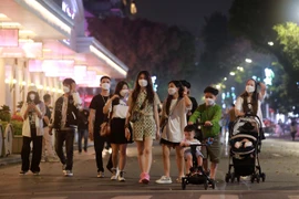 Những hình ảnh mới nhất tại phố đi bộ Hồ Gươm sau 1 năm tạm dừng hoạt động