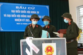 Chiến sĩ nghĩa vụ trong ngày hội non sông