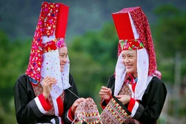 Trải nghiệm nét văn hóa của 54 dân tộc qua "Sắc màu các dân tộc Việt Nam"