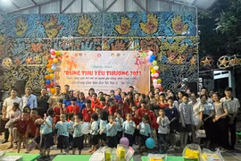 Mang “Trung thu yêu thương" đến với những mảnh đời đặc biệt 