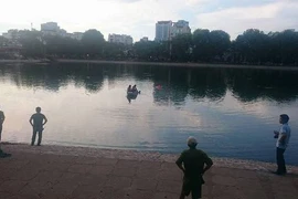 Đang tìm kiếm một thanh niên nhảy xuống hồ Thiền Quang mất tích